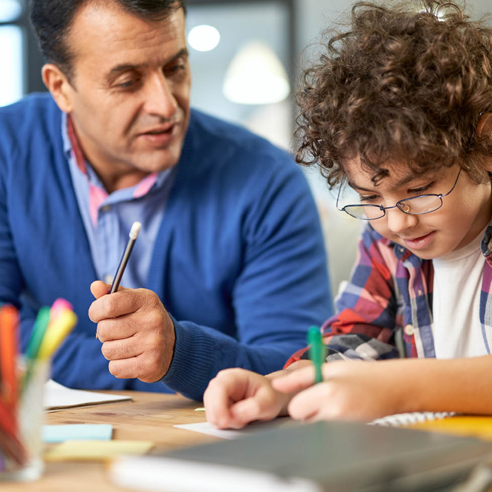 Dans le cadre d’un partenariat avec Complétude, les bénéficiaires ayant recours au soutien scolaire peuvent prétendre aux avantages.